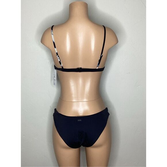 New. Roxy floral & black bikini. Large. Retails $89 - Picture 4 of 8